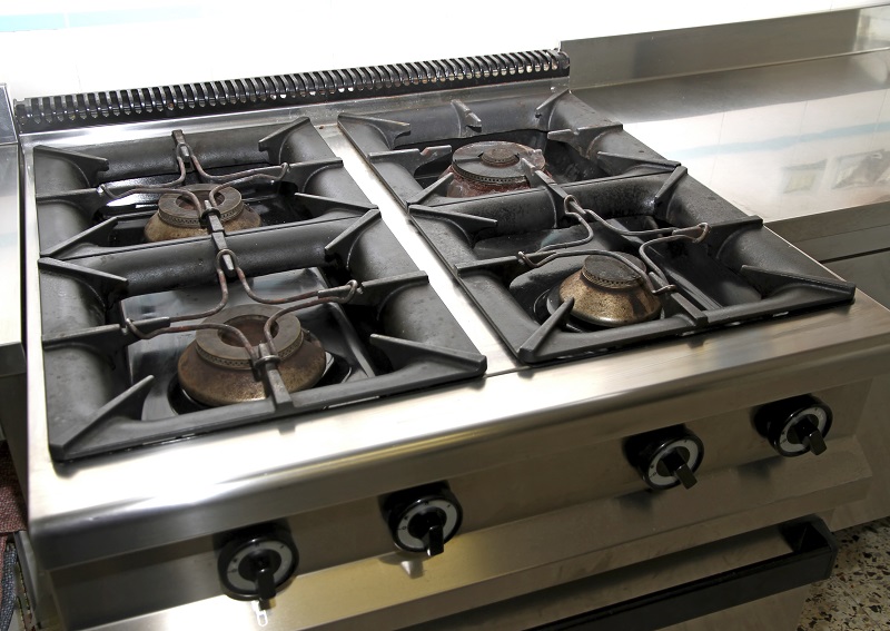 4 Reasons to Invest in Routine Commercial Kitchen Appliance Maintenance